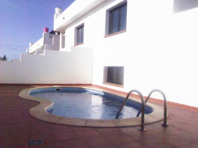 Piscina surf camp 